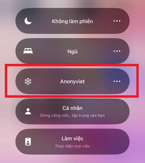 Cách hiển thị tên trên màn hình khóa iPhone